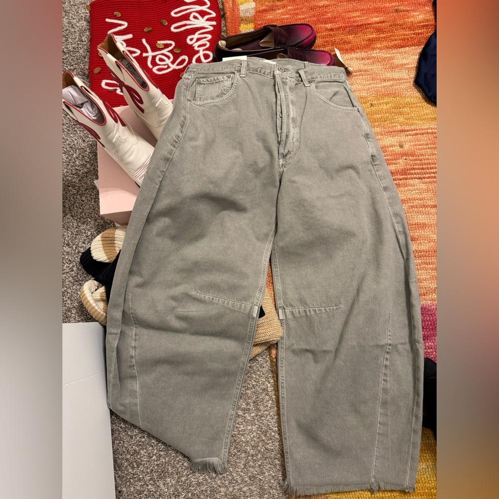 NWT Citizens of Humanity Barrel Jeans
